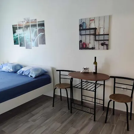 Olivia - Melina's Near The Sea Apartment