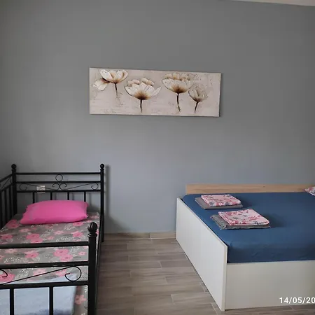 Apartment Olivia - Melina's Near The Sea *